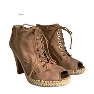 STUART WEITZMAN SUEDE LACE UP‎ PEEP TOE HEELED SHOES/BOOTIES SIZE 38.5